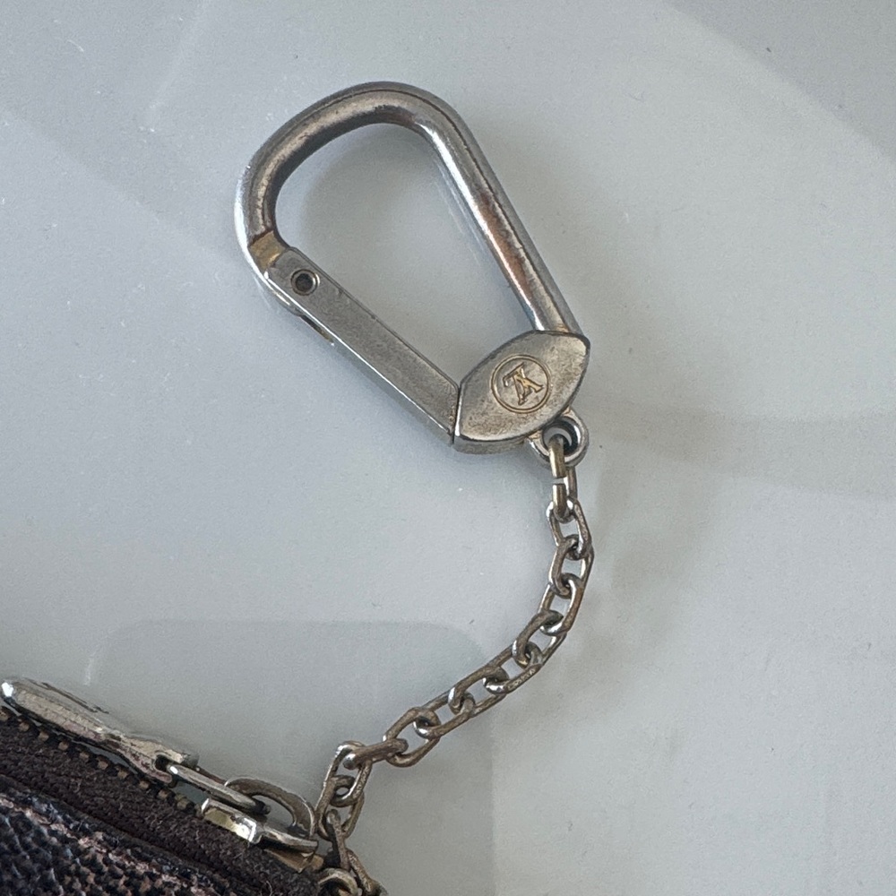 Louis Vuitton Key Pouch - Picture 4 of 6